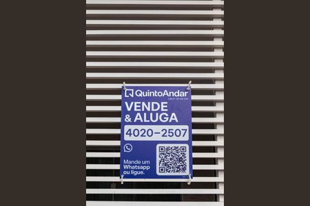 Casa à venda com 350m², 3 quartos e 3 vagas Casa à venda com 350m², 3 quartos e 3 vagasPlaca