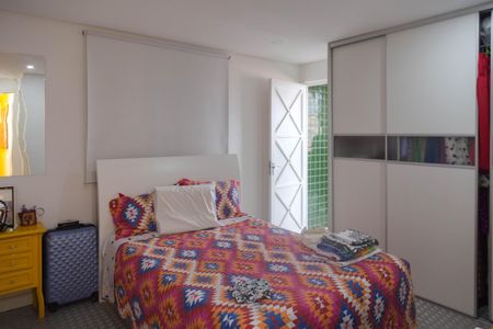 Casa à venda com 350m², 3 quartos e 3 vagas Casa à venda com 350m², 3 quartos e 3 vagasSuíte 3