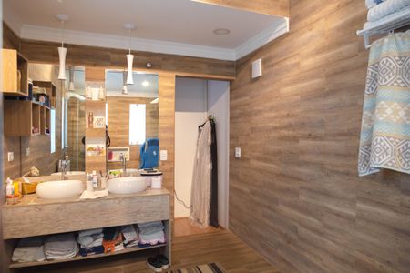 Casa à venda com 350m², 3 quartos e 3 vagas Casa à venda com 350m², 3 quartos e 3 vagasCloset da Suíte 1