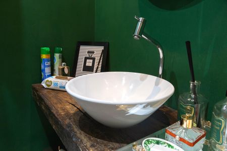 Casa à venda com 350m², 3 quartos e 3 vagas Casa à venda com 350m², 3 quartos e 3 vagasLavabo