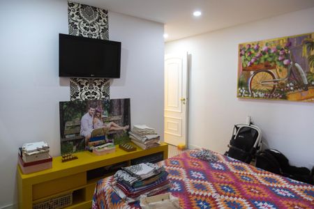 Casa à venda com 350m², 3 quartos e 3 vagas Casa à venda com 350m², 3 quartos e 3 vagasSuíte 3