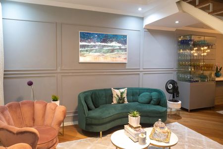 Casa à venda com 350m², 3 quartos e 3 vagas Casa à venda com 350m², 3 quartos e 3 vagasSala de Estar