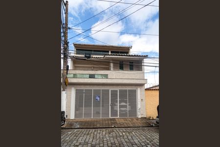 Casa à venda com 350m², 3 quartos e 3 vagas Casa à venda com 350m², 3 quartos e 3 vagasFachada e Placa