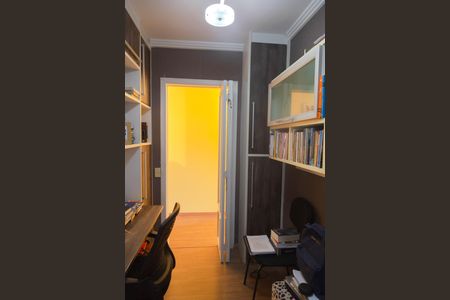 Casa à venda com 350m², 3 quartos e 3 vagas Casa à venda com 350m², 3 quartos e 3 vagasEscritório