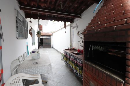 Casa à venda com 250m², 4 quartos e 2 vagasChurrasqueira