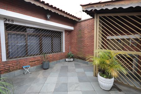 Casa à venda com 250m², 4 quartos e 2 vagasEntrada