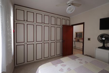 Casa à venda com 250m², 4 quartos e 2 vagasQuarto 1