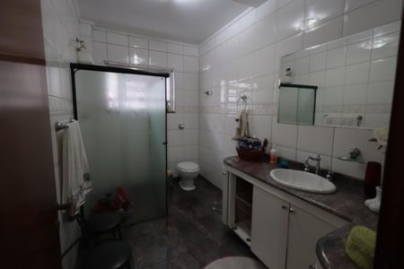 Casa à venda com 250m², 4 quartos e 2 vagasBanheiro