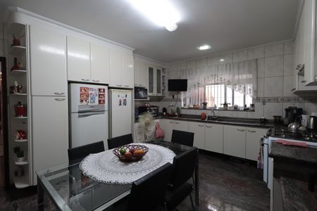 Casa à venda com 250m², 4 quartos e 2 vagasCozinha