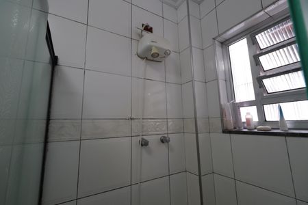 Casa à venda com 250m², 4 quartos e 2 vagasBanheiro