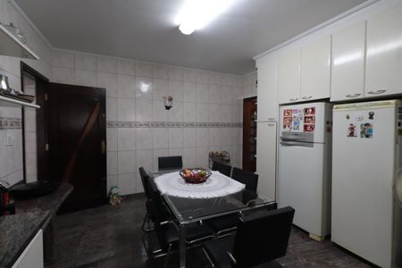 Casa à venda com 250m², 4 quartos e 2 vagasCozinha