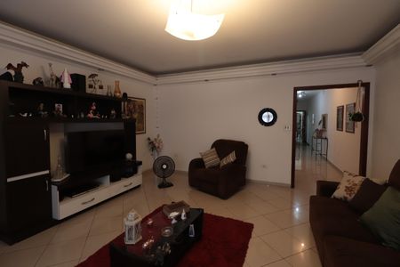 Casa à venda com 250m², 4 quartos e 2 vagasSala