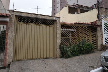 Casa à venda com 250m², 4 quartos e 2 vagasFachada