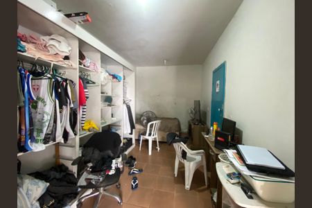 Casa à venda com 76m², 1 quarto e 6 vagas Casa à venda com 76m², 1 quarto e 6 vagasQuarto