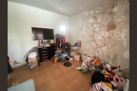 Casa à venda com 76m², 1 quarto e 6 vagas Casa à venda com 76m², 1 quarto e 6 vagasSala