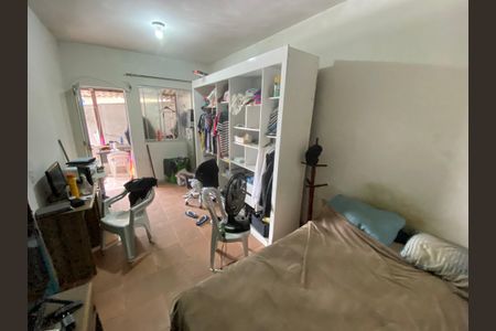 Casa à venda com 76m², 1 quarto e 6 vagas Casa à venda com 76m², 1 quarto e 6 vagasQuarto