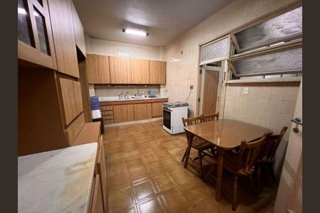 Apartamento à venda com 180m², 3 quartos e sem vaga