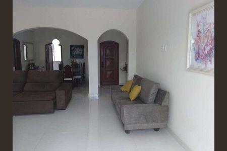 Apartamento à venda com 120m², 3 quartos e sem vaga