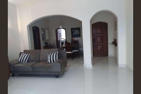 Apartamento à venda com 120m², 3 quartos e sem vaga