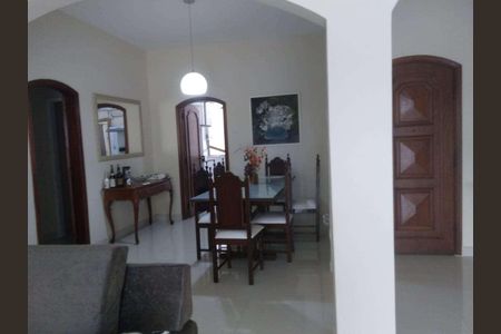 Apartamento à venda com 120m², 3 quartos e sem vaga