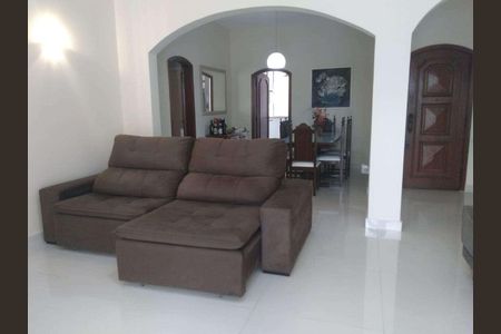 Apartamento à venda com 120m², 3 quartos e sem vaga