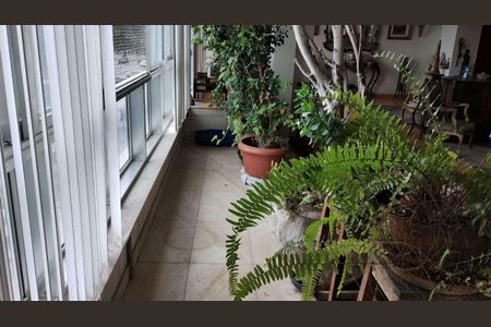 Apartamento à venda com 174m², 3 quartos e sem vaga