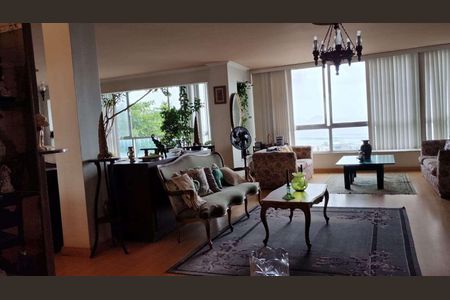 Apartamento à venda com 174m², 3 quartos e sem vaga