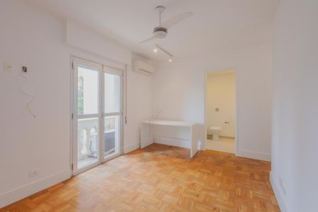 Apartamento à venda com 240m², 4 quartos e 2 vagasSuíte 1