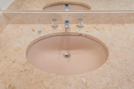 Apartamento à venda com 240m², 4 quartos e 2 vagasBanheiro