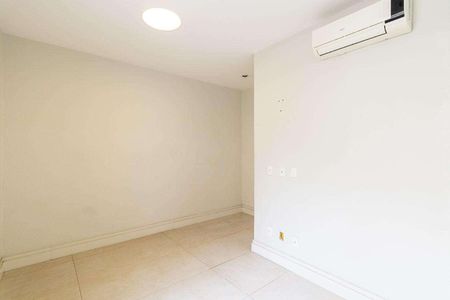 Apartamento à venda com 205m², 3 quartos e 1 vaga