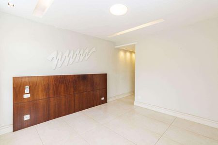 Apartamento à venda com 205m², 3 quartos e 1 vaga