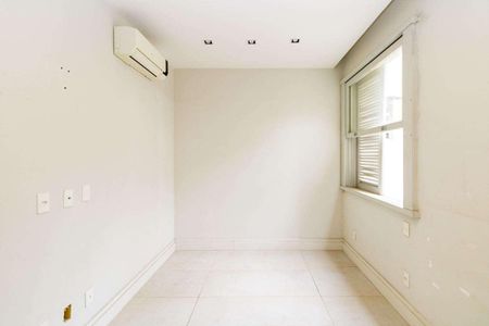 Apartamento à venda com 205m², 3 quartos e 1 vaga