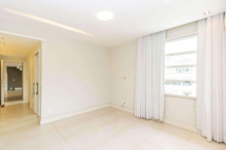 Apartamento à venda com 205m², 3 quartos e 1 vaga