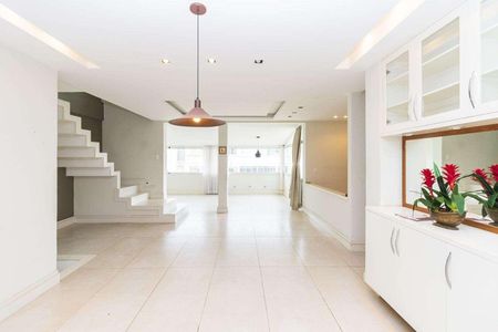 Apartamento à venda com 205m², 3 quartos e 1 vaga