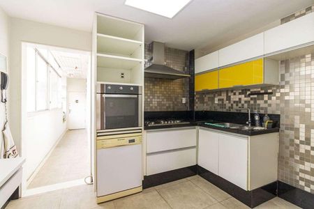 Apartamento à venda com 205m², 3 quartos e 1 vaga