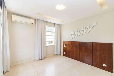 Apartamento à venda com 205m², 3 quartos e 1 vaga