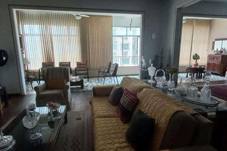 Apartamento à venda com 235m², 4 quartos e 1 vaga