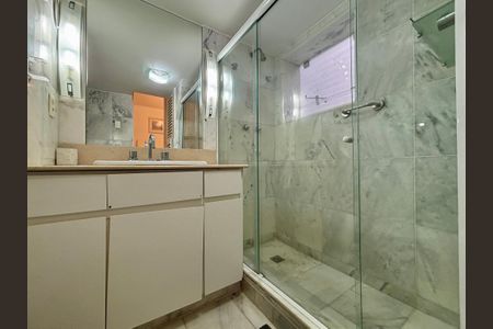 Casa à venda com 160m², 4 quartos e 1 vagaBanheiro da Suíte