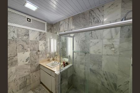 Casa à venda com 160m², 4 quartos e 1 vagaBanheiro social