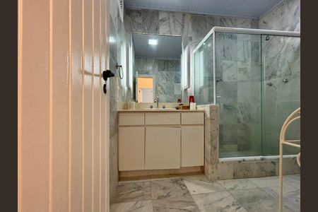 Casa à venda com 160m², 4 quartos e 1 vagaBanheiro social