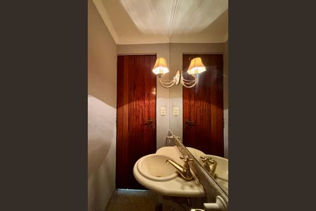 Casa à venda com 160m², 4 quartos e 1 vagaLavabo