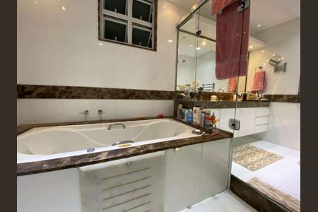 Apartamento à venda com 340m², 4 quartos e 1 vaga