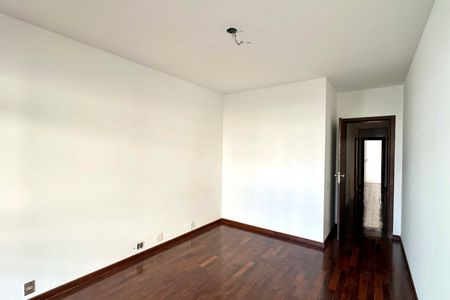 Apartamento à venda com 190m², 3 quartos e 2 vagasQuarto 01