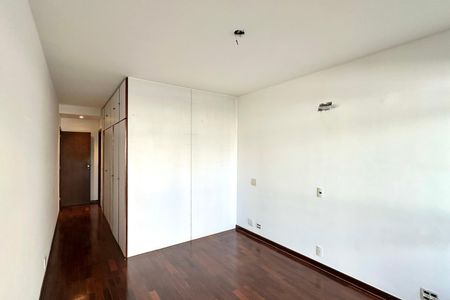 Apartamento à venda com 190m², 3 quartos e 2 vagasSuite 01