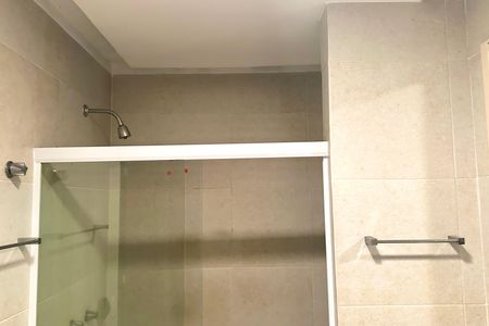 Apartamento à venda com 190m², 3 quartos e 2 vagasBanheiro da Suíte 1