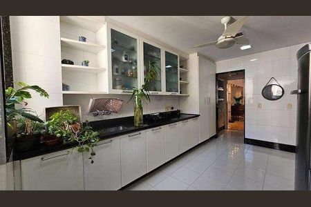 Apartamento à venda com 494m², 3 quartos e 1 vaga