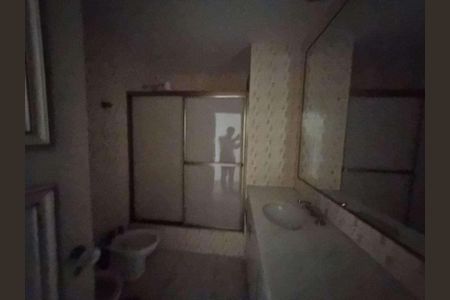 Apartamento à venda com 345m², 4 quartos e 2 vagas