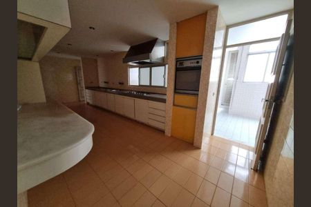 Apartamento à venda com 345m², 4 quartos e 2 vagas