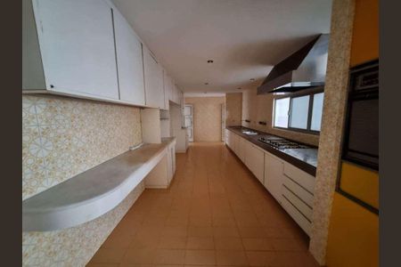 Apartamento à venda com 345m², 4 quartos e 2 vagas