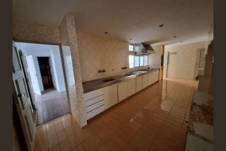 Apartamento à venda com 345m², 4 quartos e 2 vagas
